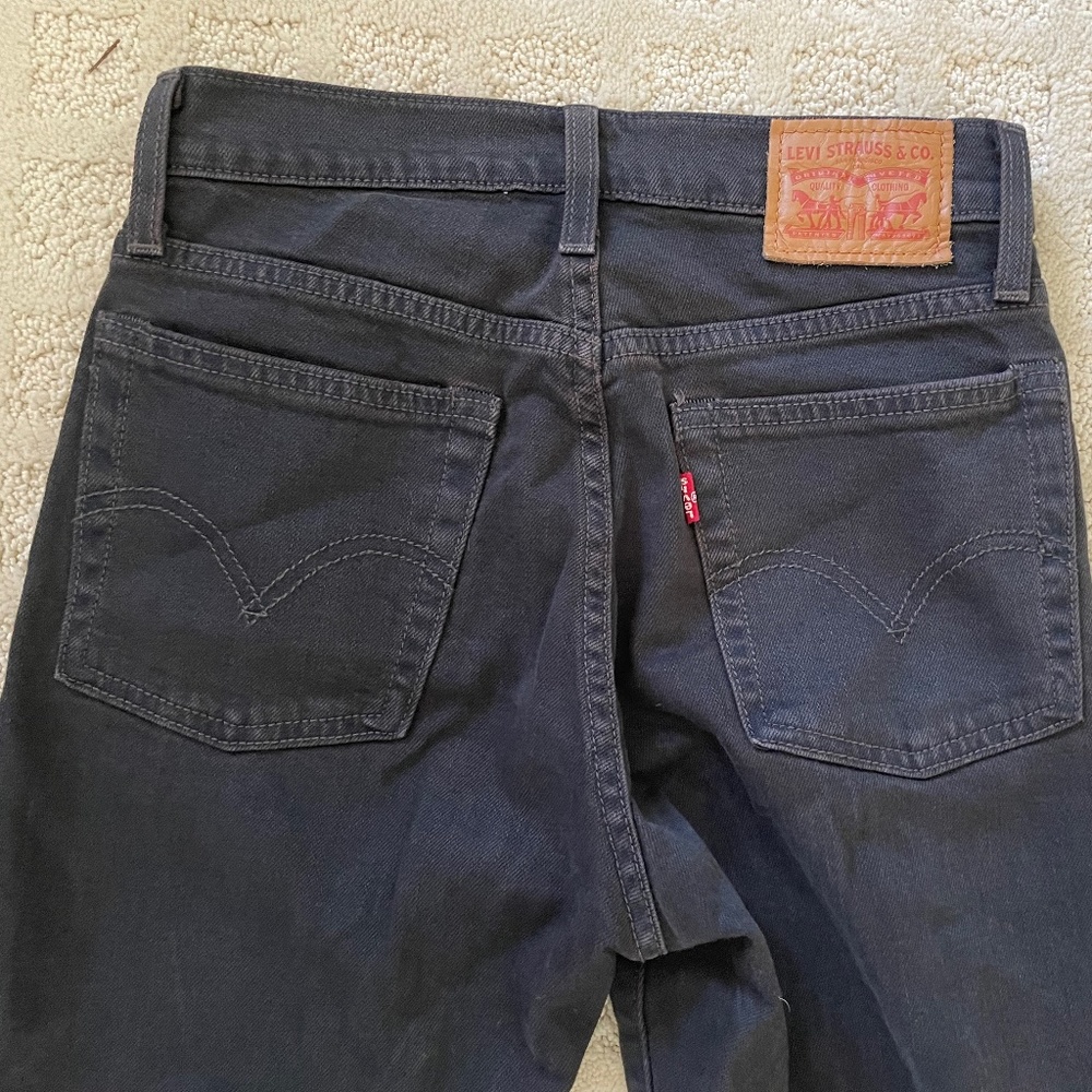 Vintage dark grey high waisted Levi's sz 25